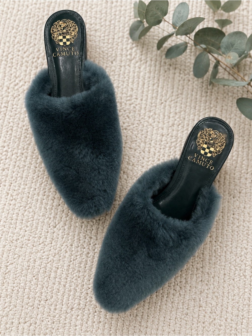 Vince Camuto 100% Wool Faux Fur Pointed Toe Mules Teal Blue Size 6.5 / 37 NWT